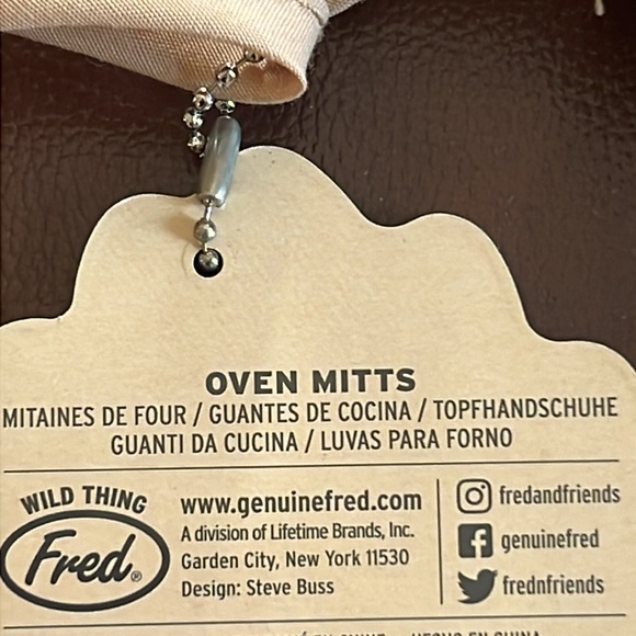 Genuine Fred BEAR HANDS Oven Mitts Heat Resistant Silicone NWT - Picture 8 of 12